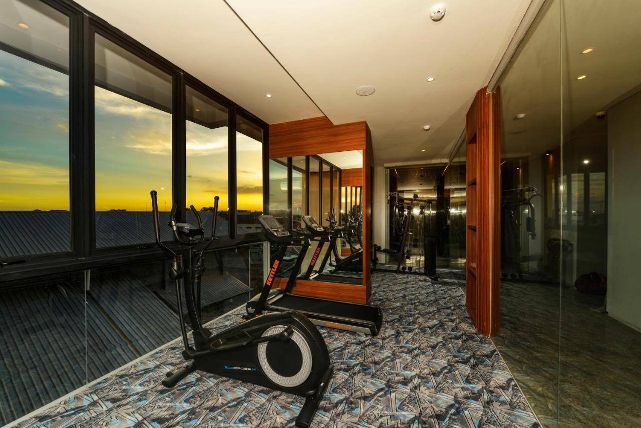 Nata Azana Hotel Solo Kültér fotó