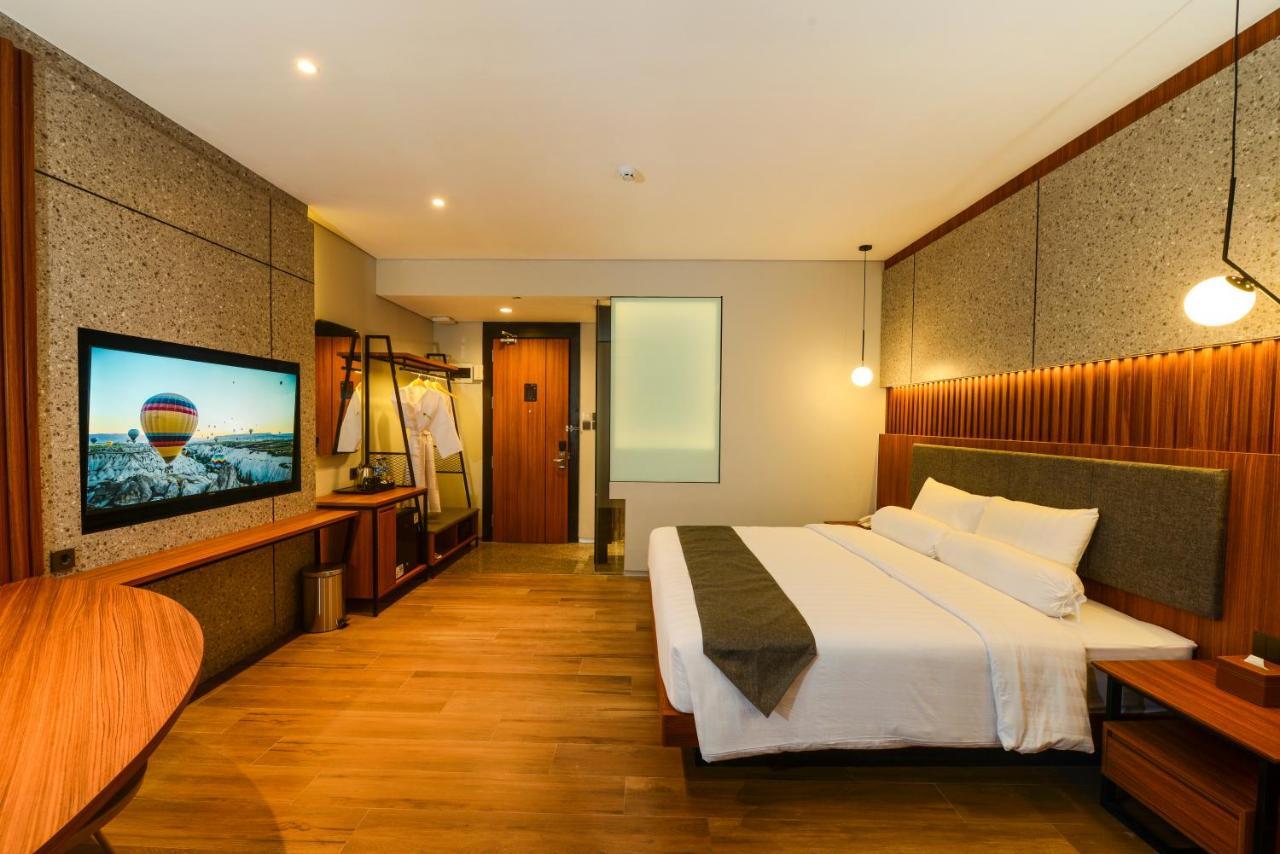 Nata Azana Hotel Solo Kültér fotó
