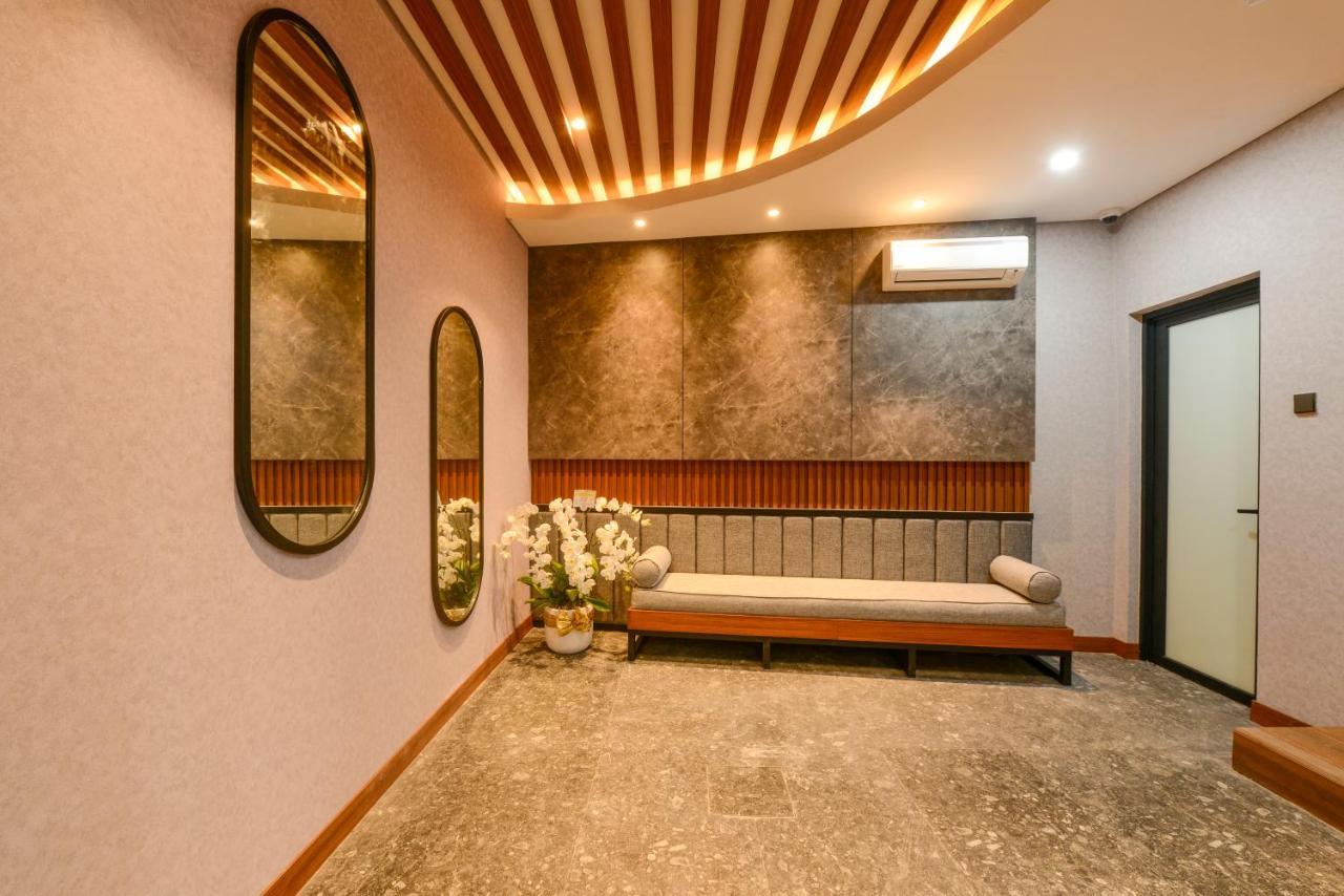 Nata Azana Hotel Solo Kültér fotó