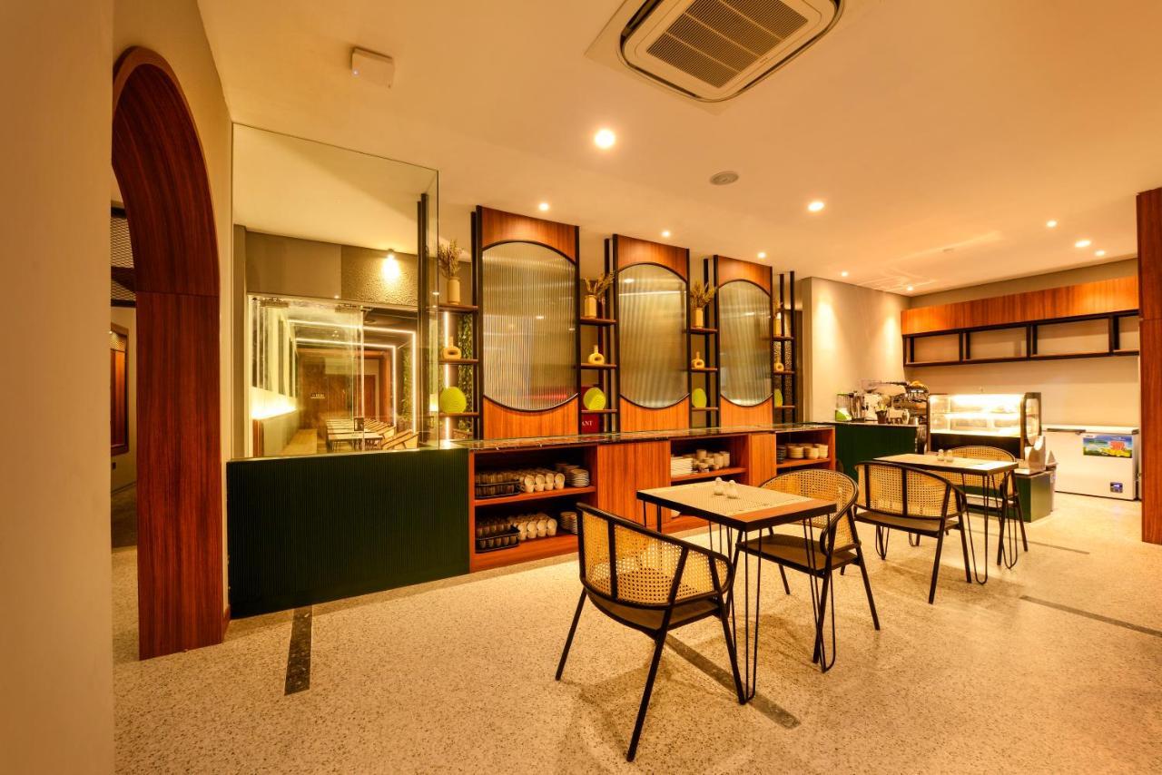 Nata Azana Hotel Solo Kültér fotó