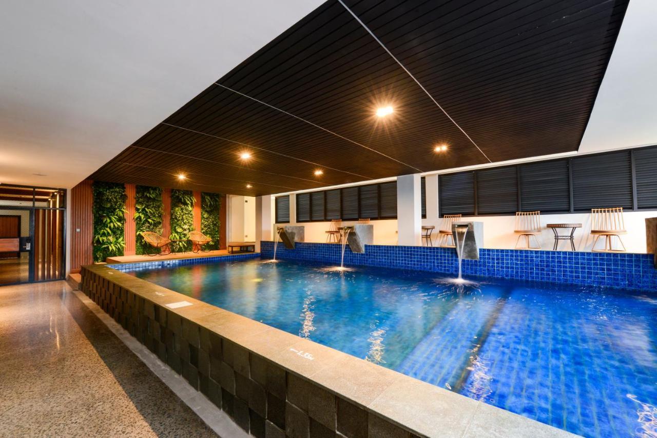 Nata Azana Hotel Solo Kültér fotó