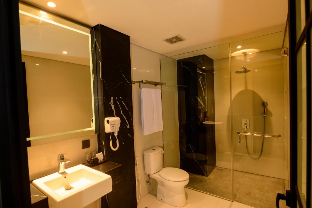 Nata Azana Hotel Solo Kültér fotó