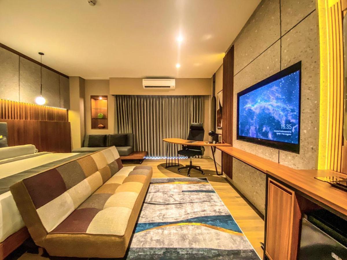 Nata Azana Hotel Solo Kültér fotó