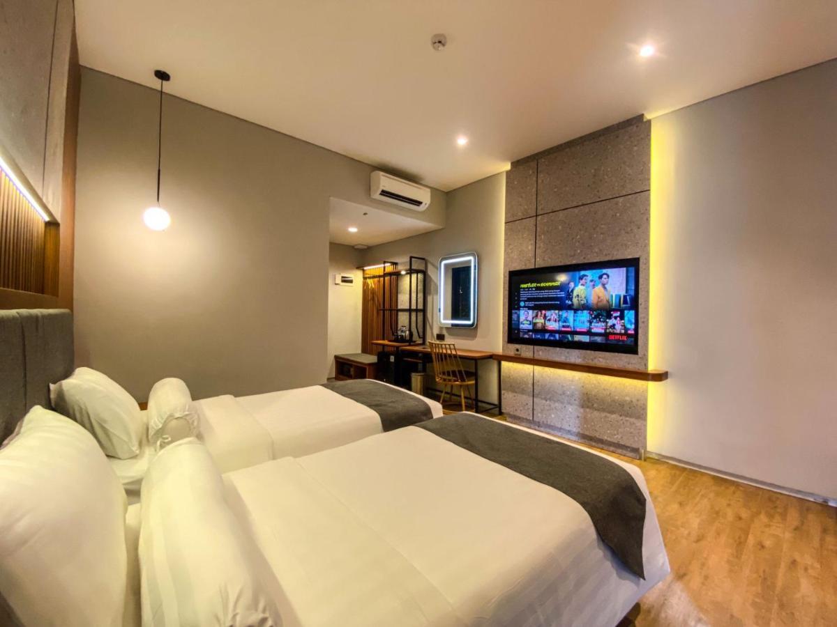 Nata Azana Hotel Solo Kültér fotó
