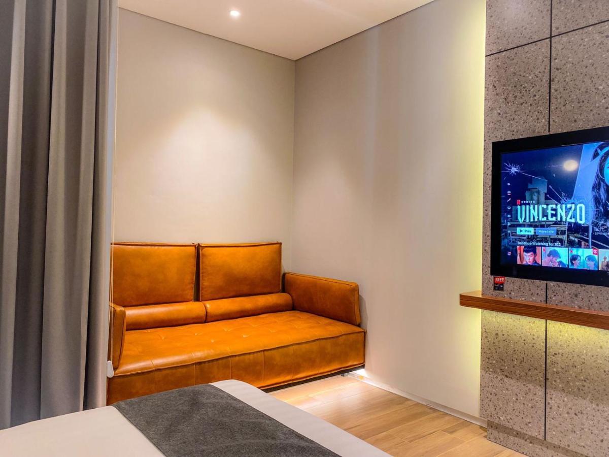 Nata Azana Hotel Solo Kültér fotó